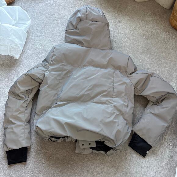 $2,074 Jetset Julia Iridescent Ski Jacket - Picture 3 of 10